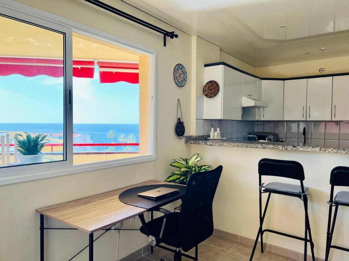 דירות פוארטו דה סנטיאגו Cozy Beachfront Flat With Pool & Panoramic Sea View Terrace מראה חיצוני תמונה